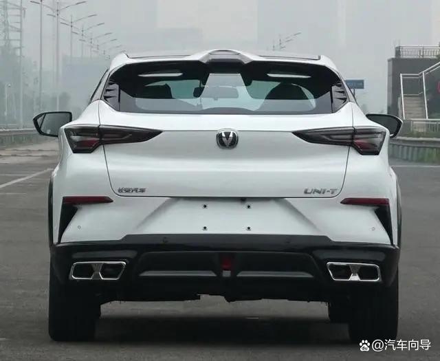 長安轎車新款車2023，創(chuàng)新設(shè)計，引領(lǐng)未來駕駛體驗，長安轎車新款車2023，創(chuàng)新設(shè)計引領(lǐng)未來駕駛風潮