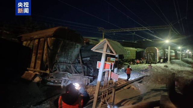 俄一客運列車與貨運列車相撞事件深度解析，俄客運列車與貨運列車相撞事件深度剖析