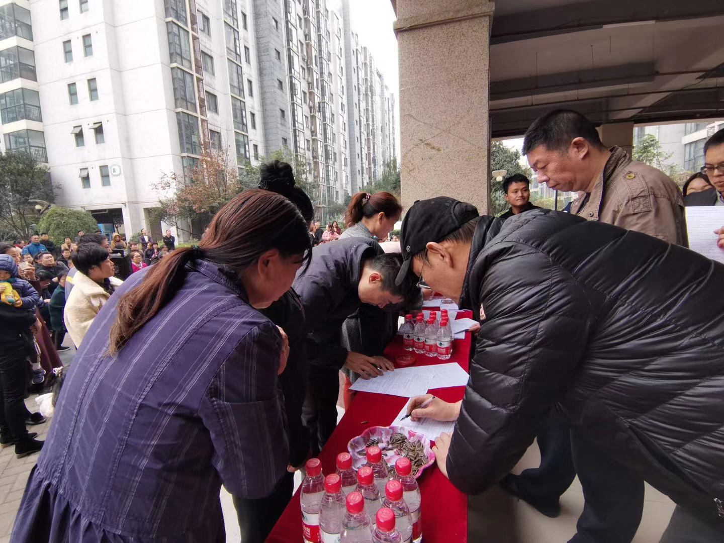 中南財經政法大學電動車管理新規，引領校園綠色出行的嶄新篇章，中南財經政法大學電動車管理新規，引領校園綠色出行新風尚