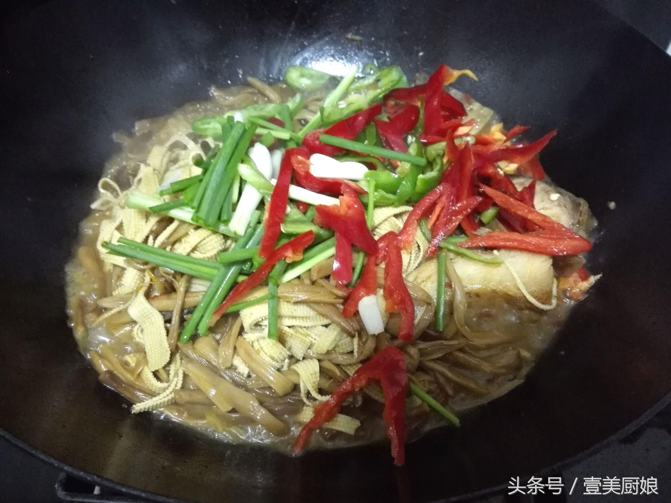 黃花菜的美味烹飪之道，黃花菜烹飪指南，美味呈現之道